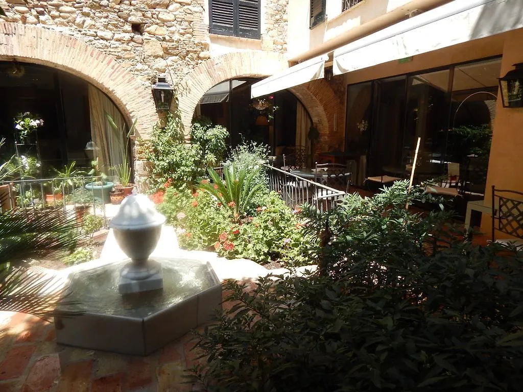 Hotel De La Font Peralada